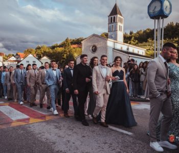 PROZOR: Maturalna svečanost uz defile mladosti i ljepote