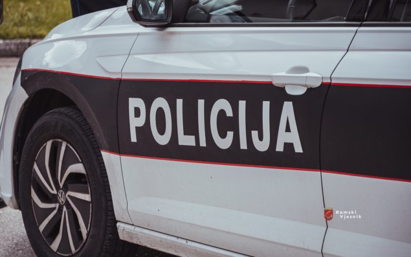 OMETALA: 22-godišnji mladić predao policiji drogu