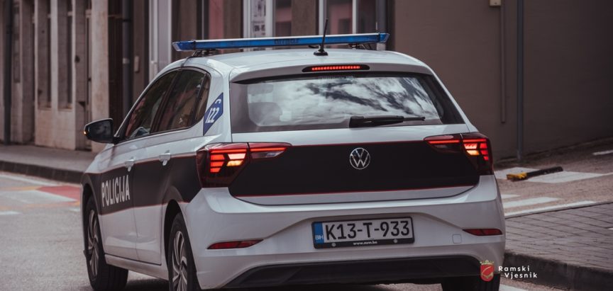 POLICIJSKO IZVJEŠĆE: Zapaljena Niva u Rumbocima, provaljeno u kuću u Prozoru..