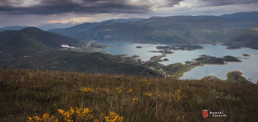 Nestabilno s lokalnim pljuskovima, uz kišu stiže i grmljavina