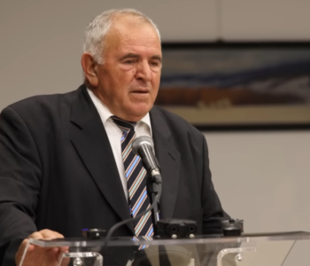 Rahim Ademi iznosi tvrdnje: “Tuđman zaustavio tajnu zapovijed o povlačenju iz BiH pred Oluju”
