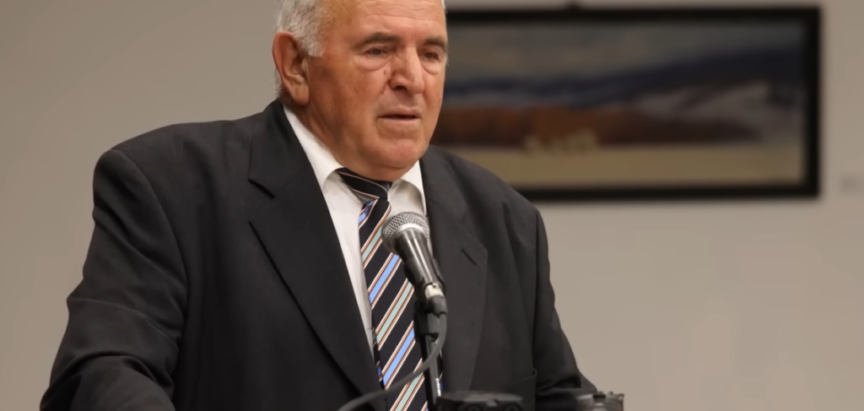 Rahim Ademi iznosi tvrdnje: “Tuđman zaustavio tajnu zapovijed o povlačenju iz BiH pred Oluju”