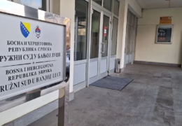 Sud u Banjoj Luci odbio pritvor majci koja je pokušala ugušiti svoje dijete