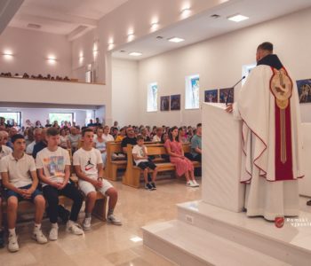 Župa Gračac svečano proslavila svetog Antu, svog nebeskog zaštitnika