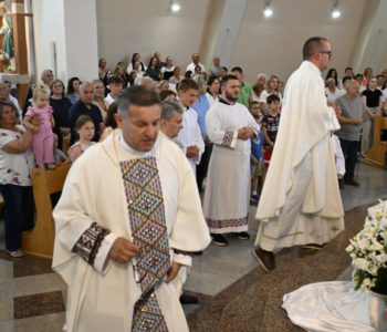 Don Željko Marić na Uzdolu proslavio 25 godina svećeništva