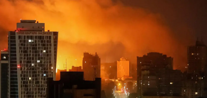 KIJEV U PLAMENU: Najveći napad do sada, 728 dronova nad Ukrajinom