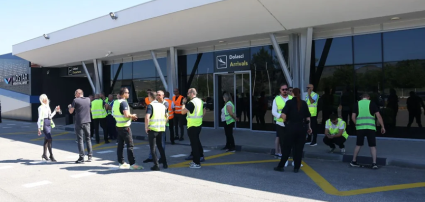 Radnici Zračne luke Mostar održali štrajk upozorenja: ‘1100 KM nije dovoljno za život’