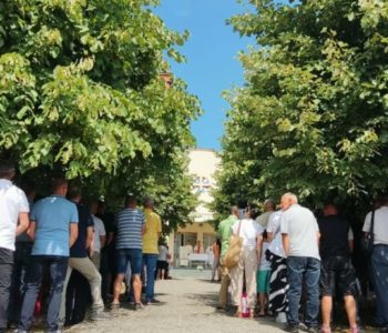 Mnoštvo vjernika na Veliku Gospu u Kostajnici sudjelovalo na misnom slavlju