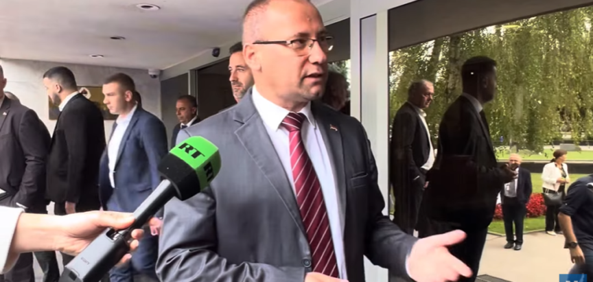 Bomba u Narodnoj skupštini Republike Srpske???