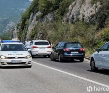 Poginula jedna osoba na cesti M17