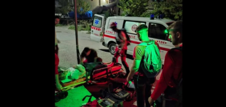 Kod Konjica spasioci izvukli ženu iz jarka, a suprug je bez znakova života