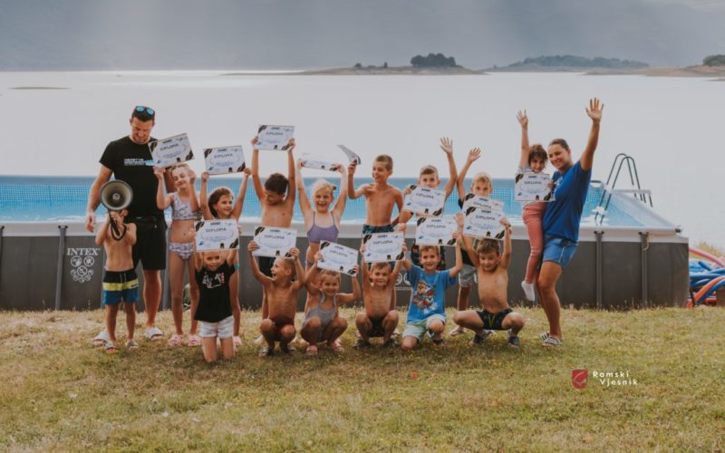 Veslački klub “Rama” uručio diplome polaznicima škole plivanja