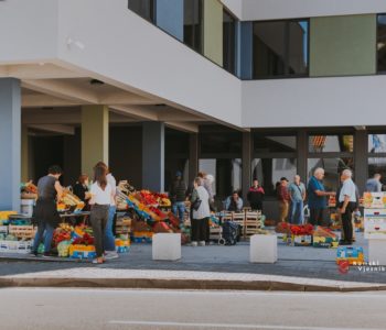 Zelena tržnica počela s radom na novoj lokaciji, zadovoljni i prodavači i kupci