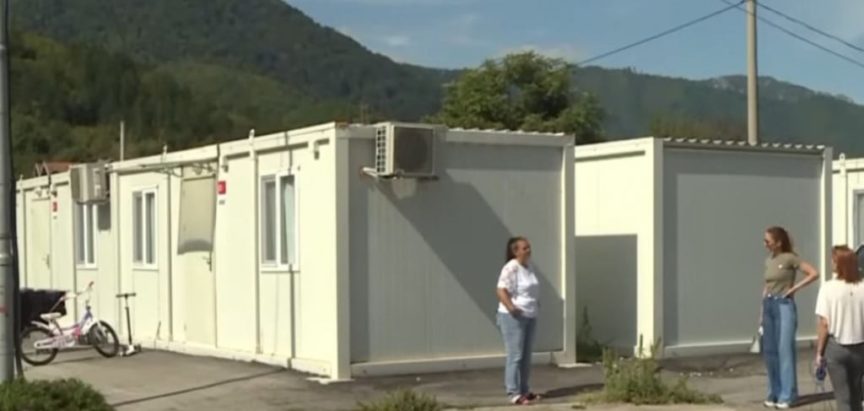 DONJA JABLANICA: I godinu dana nakon poplava mještani u kontejnerima