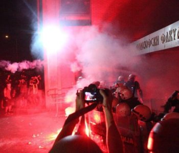 Policija tukla studente i građane u Novom Sadu, Vučić hvali akciju