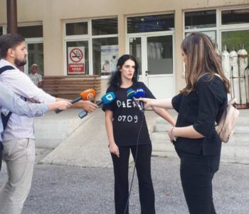 Roditelji preminulog Dženisa bez podrške