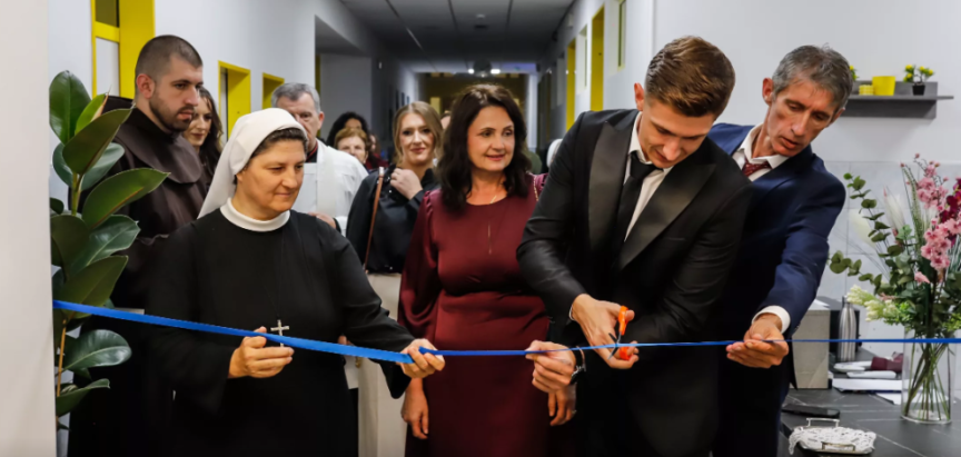 Svečano otvorene nove prostorije SPES-a u Sarajevu, osnivača i direktora Ivana Baketarića iz Rame