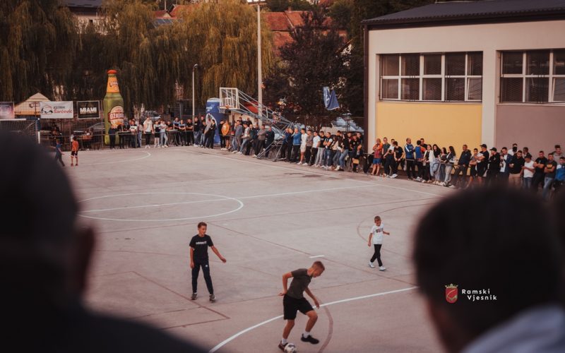 VEČERAS RASPLET U SKUPINI C: Tko ide u nastavak turnira