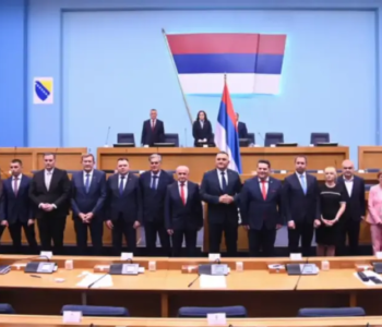 Zastupnici koji su glasovali počinili su kazneno djelo: „Imamo takozvanu vladu, takozvanog premijera i takozvane ministre“