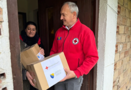 CRVENI KRIŽ FEDERACIJE BiH: “Briga o najugroženijima mora biti svakodnevna obaveza, a ne simbolična gesta”