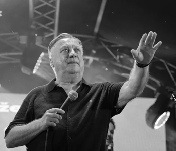 Preminuo je legendarni Halid Bešlić Preminuo je legendarni Halid Bešlić