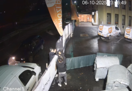 Humanitarna organizacija Pomozi.ba objavila snimku kako im se krade donirana odjeća