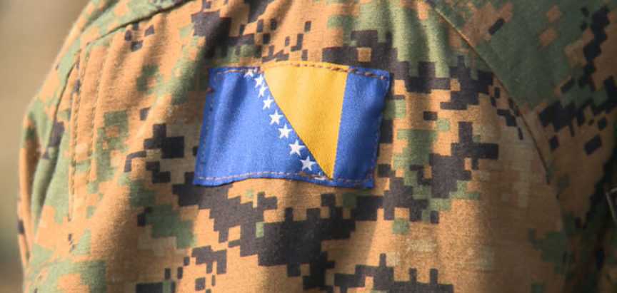 Visoki časnik OS BiH ostao bez NATO dozvole – nije završio srednju školu Visoki časnik OS BiH ostao bez NATO dozvole – nije završio srednju školu