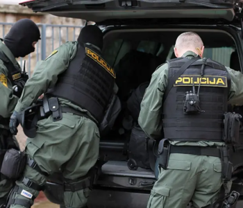 Federalna uprava policije istražuje sumnje u pranje novca, u tijeku pretresi