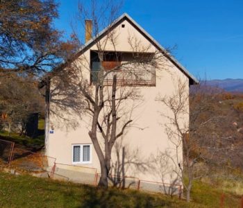 Na prodaju kuća s okućnicom