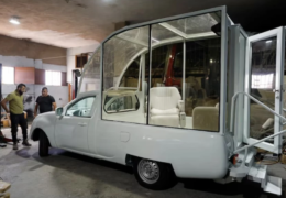 Papamobil pape Franje pretvoren u pokretnu kliniku za djecu Gaze