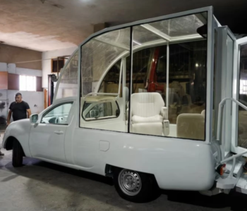 Papamobil pape Franje pretvoren u pokretnu kliniku za djecu Gaze