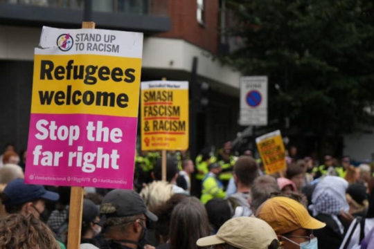 Britanija kreće u najstrožu reviziju politike prema tražiteljima azila