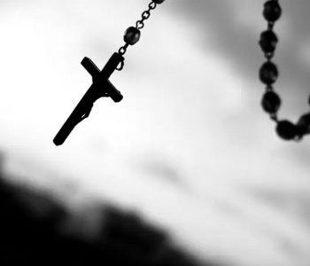 ŠOK U HRVATSKOJ: Utemeljitelj vjerskog društva uhićen zbog silovanja djevojke koja je skrbila o njemu