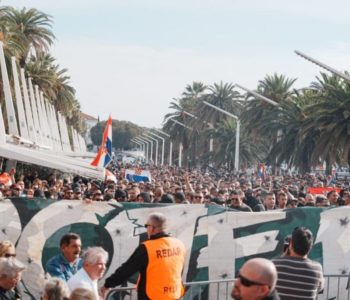 Prosvjed Torcide i branitelja na Rivi: ‘Nepravda prema našem suborcu nas je dovela ovdje’