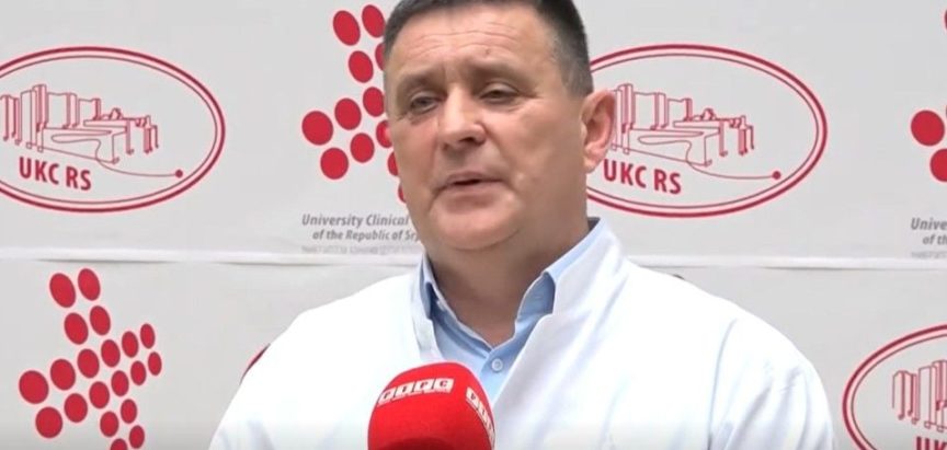 Procurila snimka direktora Univerzitetskog kliničkog centra Banja Luka s velikom vrećicom droge