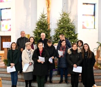 SRETAN I BLAGOSLOVLJEN BOŽIĆ