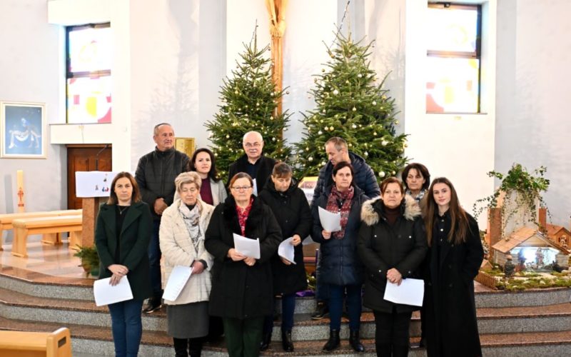 SRETAN I BLAGOSLOVLJEN BOŽIĆ