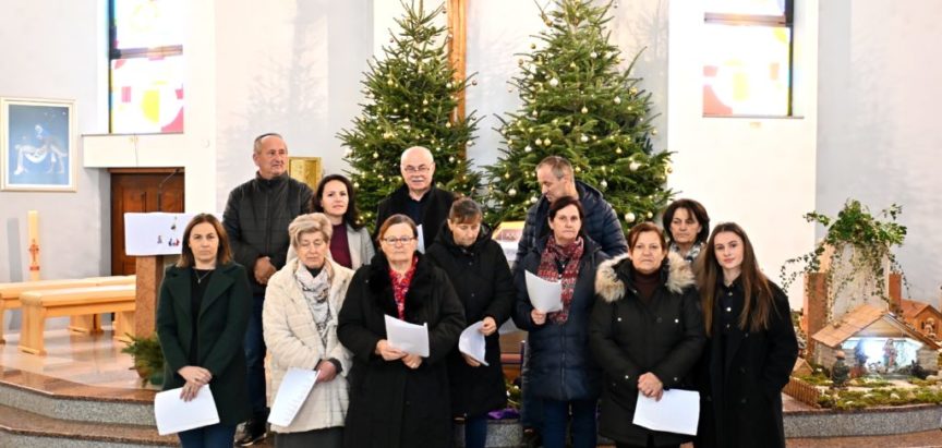 SRETAN I BLAGOSLOVLJEN BOŽIĆ