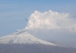 Erumpirala Etna, u Taormini padao pepeo, podignuta razina uzbune