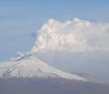 Erumpirala Etna, u Taormini padao pepeo, podignuta razina uzbune