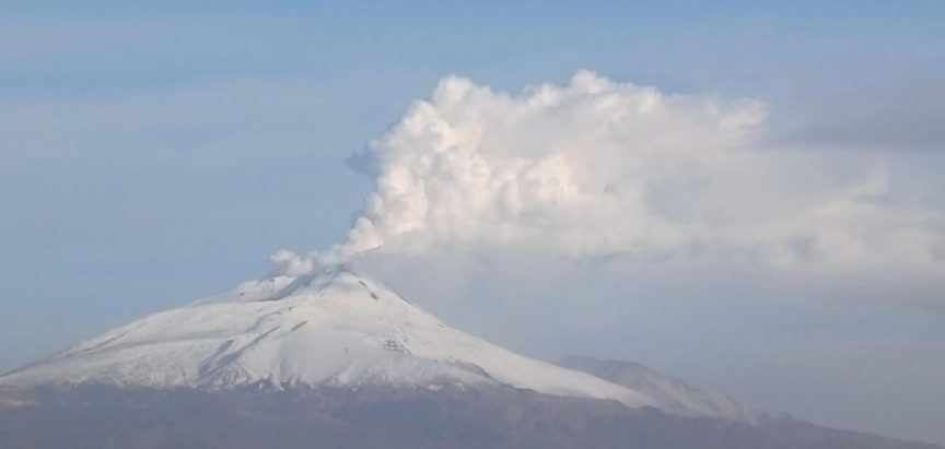 Erumpirala Etna, u Taormini padao pepeo, podignuta razina uzbune