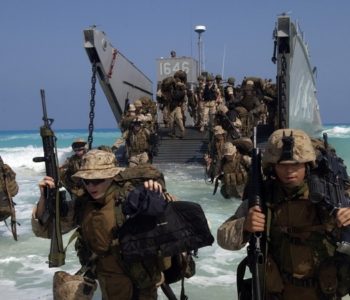 Amerikanci se ukrcali na tanker koji je pratila ruska podmornica