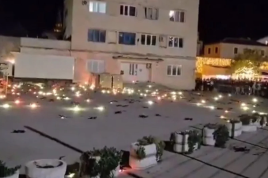 Najavljivan kao povijesni spektakl, završio kaosom i padom oko 600 dronova