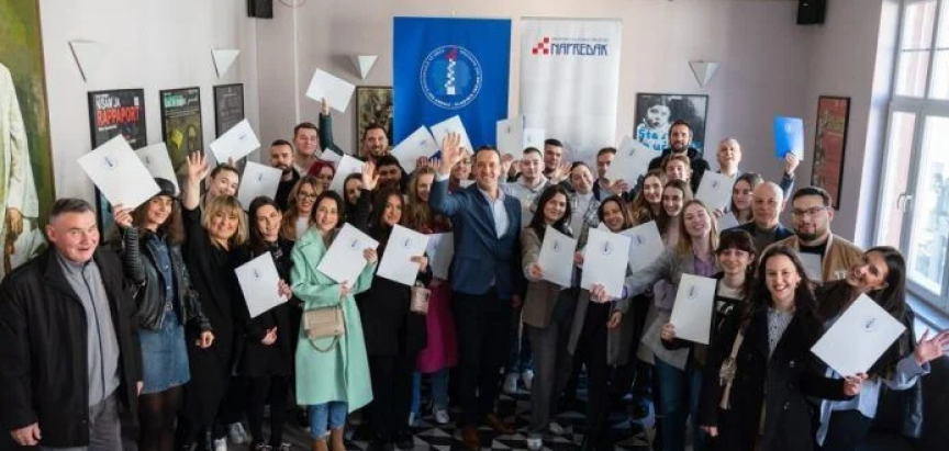 POBUNA ZBOG STIPENDIJA: Čiča priprema potpisivanje ugovora, a još nije objavio rezultate natječaja