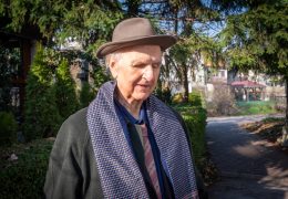 Ivan Kordić, pjesnik, scenarist, publicist i novinar rodio se na današnji dan 22. 2. 1945. godine