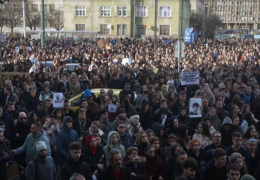 Četvrti dan prosvjeda u Sarajevu, građani traže ostavke odgovornih