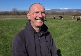 Mladi stočar s Mostarskog blata: Danju čuva “blago”, noću radi u pekari