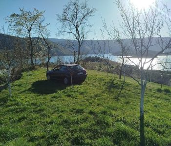 Na prodaju građevinsko zemljište u blizini Ramskog jezera