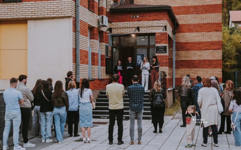 FURAJ MIR: Otvorena izložba “Zaroni u prošlost, izroni u budućnost”