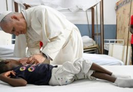 Papa posjetio katoličku bolnicu Saint Paul